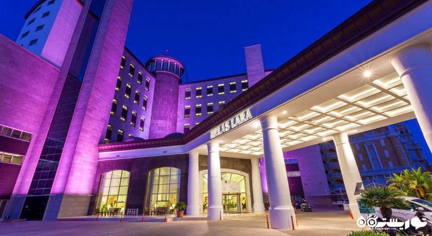 درب ورودی هتل ملاس لارا